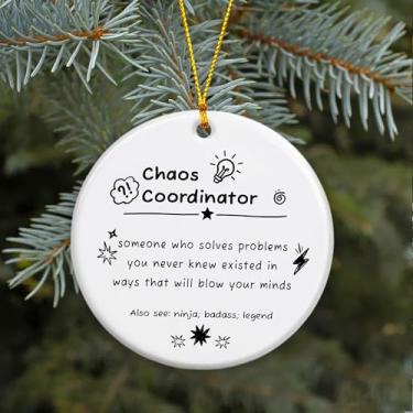 Imagem de Ornamento de Coordenador de Caos – Presentes engraçados de colegas de trabalho para mulheres e homens, enfeite de Natal de agradecimento da senhora chefe 2025, presente de escritório pequeno