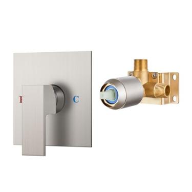 Imagem de Airuida Torneira de latão quadrada de função única para chuveiro válvula áspera rosca macho kit de acabamento de banheiro válvula de chuveiro de banheira de manípulo único placa de cobertura de 5,5