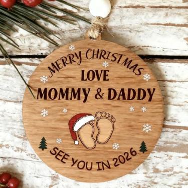 Imagem de Enfeite de Natal 2026, lembrança de madeira de anúncio de gravidez, para nossos avós, nós amamos você, mamãe papai, bebê chegando 2026 decoração pendurada