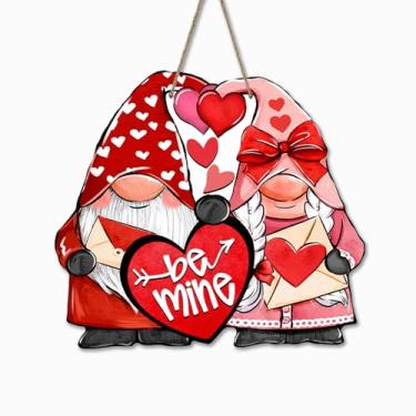 Imagem de Bolisom Placa de porta da frente de gnomo para o dia dos namorados, cabide de madeira com corações vermelhos "Be Mine", decoração de casa, decoração de casa, guirlanda de madeira para decoração de