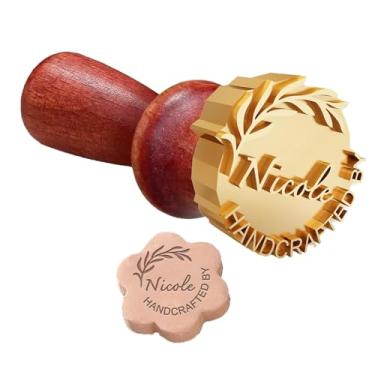 Imagem de Carimbo de cerâmica personalizado com cabeça de latão com cabo de madeira Carimbo de argila personalizado para ceramistas e amantes de artesanato assinatura (5 cm)