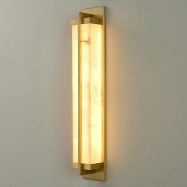 Imagem de WLHAZMWY Lâmpada de parede de mármore moderna - Arandela linear de alabastro, lâmpada de cabeceira de latão de pedra branca para banheiro, penteadeira interna, (50 cm, ouro)