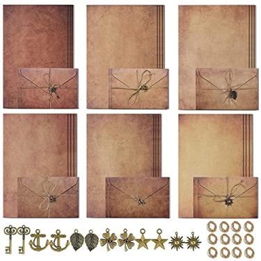Imagem de Cenbee Conjunto vintage de papel e envelopes – 24 folhas de papel de carta vintage, 12 envelopes, 12 pingentes retrô, 12 cordas, papel de carta envelhecido e envelopes se
