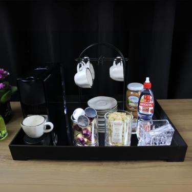 Imagem de BOXFAN Bandeja Espelhada Grande 48x35 Elegante Cantinho Do Café Escritorio Recepção Apoio Cafeteira Cápsulas Cafe Xicaras cor Preta