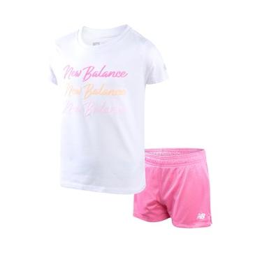 Imagem de New Balance Short feminino ativo - camiseta de manga curta de 2 peças e shorts de desempenho - Lindo traje de verão para meninas (7-12), Branco, rosa, 7/8