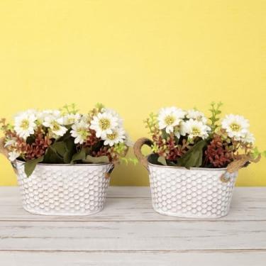 Imagem de Kit de Vasos Decorativos em Alumínio com Flores Artificiais, Branco Texturizado, 9x10cm, 2 Vasos com 4 Buquês de Margaridas brancas