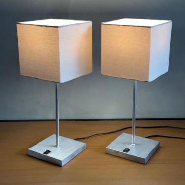 Imagem de Kit 2 Abajur Luminária de Mesa Clássico Quadrado Escovado Com Interruptor Com Cúpula de Algodão Bege Ref 47 Decoração Casa, Sala, Escritorio, Quarto