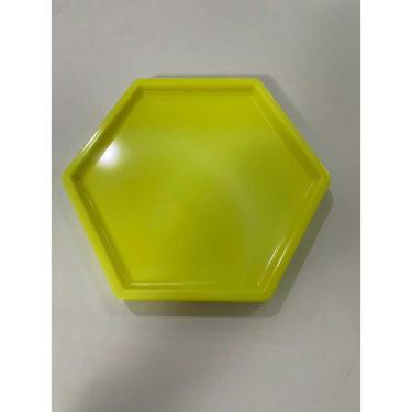 Imagem de BANDEJA SEXTAVADA 18X20,5CM -  AMARELA FLUORESCENTE - 1 unidade