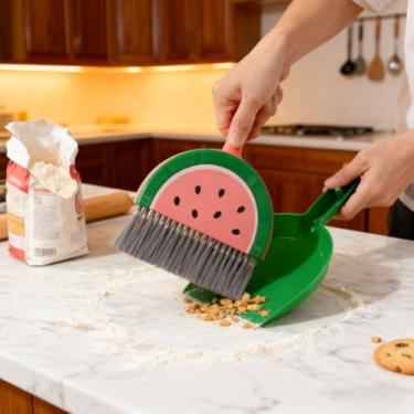 Imagem de Mini conjunto de pá de lixo e pincel, design de melancia, varredora portátil, economiza espaço, para mesas, sofás, móveis, viagem, acampamento, verde