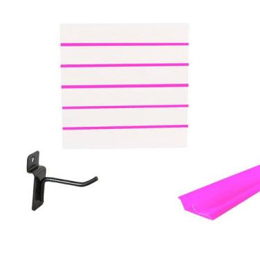 Imagem de Painel Canaletado Branco em Mdf 0,61 x 0,61m com Perfil Pvc Rosa e 10 