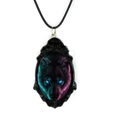 Imagem de Colar pingente arte resinada arquetipo do lobo arte - RELIKARIU