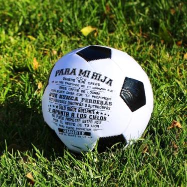 Imagem de Bola de futebol inspiradora com mensagem de amor, futebol tradicional preto e branco, presentes ideais para aniversário, dia de ação de graças Y594 (para Mi Hija)