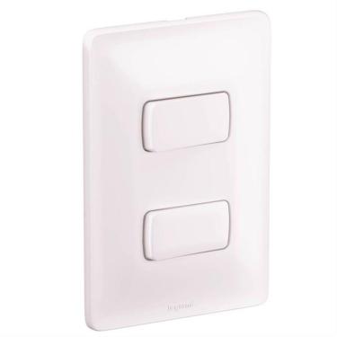 Imagem de 2 Interruptores Simples 4x2 10a 250v Zeffia - 680101 - Pial 2 Interruptor Simples 10a 250v 4x2 Zeffi