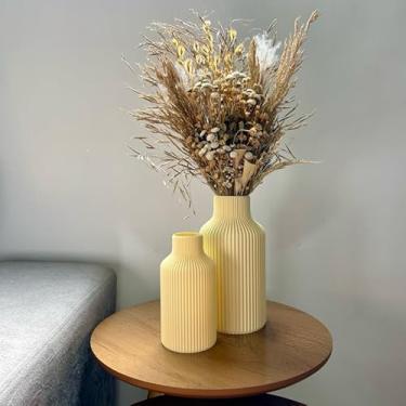 Imagem de Vaso Decorativo Nórdico Minimalista 3D – Decoração Moderna para Sala Escritório e Ambiente Contemporâneo (Amarelo,15cm)