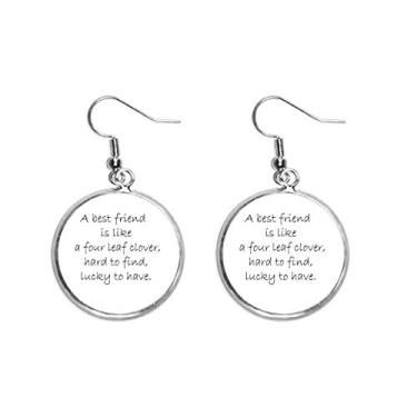 Imagem de Brinco feminino com citação de trevo de quatro folhas Best Friend Is Like