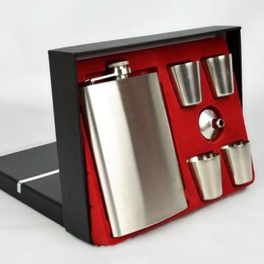 Imagem de Cantil De Bolso Porta Bebida Whisky Aço Inox Funil 4 Copos CBRN20324 - Commerce Brasil
