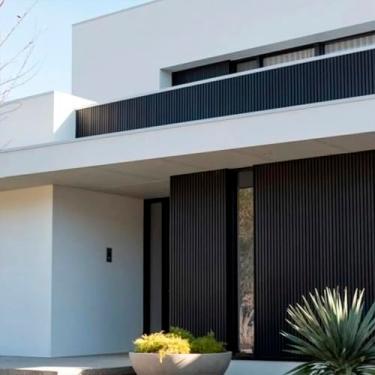 Imagem de Painel Ripado Externo em Wpc 21,9cmx2,6cmx290cm Preto