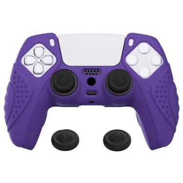 Imagem de eXtremeRate PlayVital Guardian Edition Capa de silicone ergonômica macia antiderrapante roxa para controle ps5, películas protetoras de borracha com tampas pretas de joystick para controle ps5