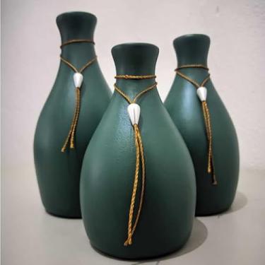 Imagem de Kit Trio 3 Vaso Decorativo Garrafa Kit DecoraçãO CerâMica Sala Mesa Cozinha Banheiro Jarros Decorativos Para Sala(VERDE C/COLAR GOTA PEROLA)