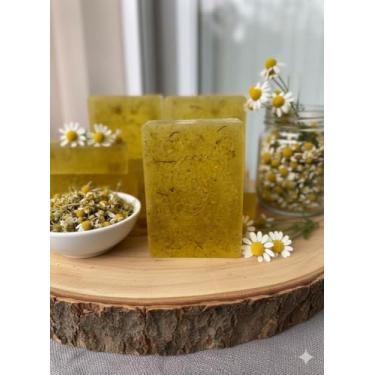 Imagem de Sabonete artesanal de Camomila, natural feito a mão 100% artesanal. 110 Gramas