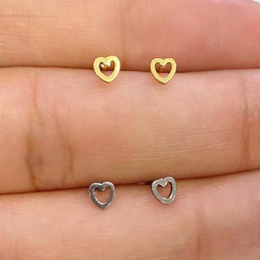 Imagem de Brincos titânio coração vazado dourado com fecho de tarracha - no-bran