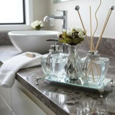 Imagem de Kit Lavabo Luxo Prata, Decoração Banheiro Vidro Estrela + Bandeja Espelhada + Saboneteira Liquida + Difusor de Varetas + Vaso Decorativo + Varetas Decoradas Para aromatizador de ambiente