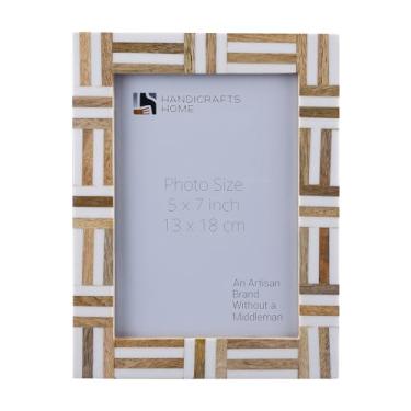 Imagem de Handicrafts Home Moldura para foto 12 x 17 cm – Design de grade de marquet em resina marrom e branca embutida, moldura de destaque feita à mão para cornija, estante de livros ou exibição de console