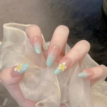 Imagem de Unhas de pressão de amêndoa média ombré azul com cola falsa com design de flor 3D, cobertura completa, bastão falso artificial em unhas de acrílico para mulheres, casamento, 24 peças