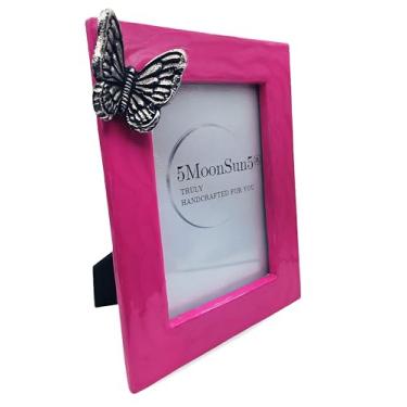 Imagem de 5MOONSUN5 Porta-retrato com borboleta prateada, 18 x 23 cm, vidro rosa choque, moldura feita à mão ou para exibição em bancadas, mesas, estantes de livros, mesas