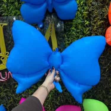 Imagem de Kit 2 Balões Laço Neon Azul 26" (65cm) – Balão Inflável Decorativo, Brilha na Luz Negra, Festa Neon, Painel Instagramável, Acessório Temático