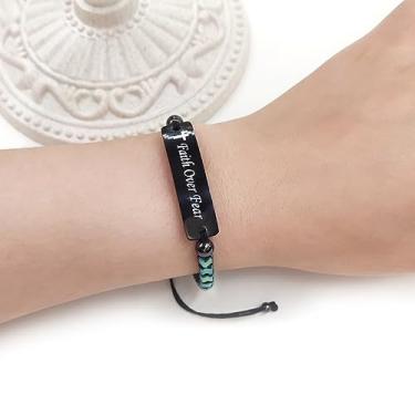 Imagem de Pulseira artesanal de hematita preta natural, joia de cruz cristã gravada Faith Over Fear para homens e mulheres, pulseiras de aço inoxidável religião fé, Adjustable, Aço inoxidável, Sem Pedra
