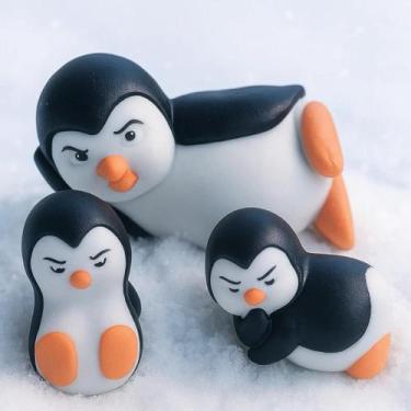 Imagem de Kit 3 Pinguins Decorativos em Cerâmica Enfeite Criativo para Natal, Sa