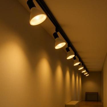 Imagem de Lampada led par38 15w branco quente 2700k bivolt ip65 e27 - Luminatti