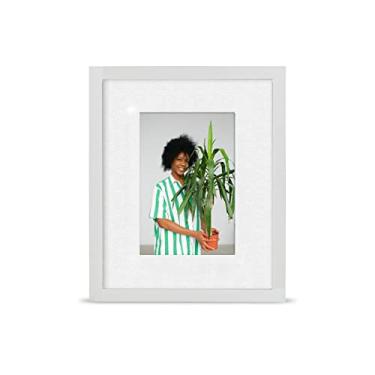 Imagem de Porta Retrato Branco 10x15 com paspatur e moldura 23x28