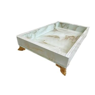 Imagem de Bandeja Para Penteadeiras 25x15 Efeito Mármore Bandeja Organizadora(Branco com Dourado,COM O PÉ)