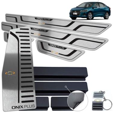 Imagem de Descanso de Pé + Soleira Onix Plus 2020 Preto Baixo Relevo