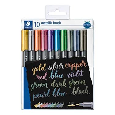 Imagem de STAEDTLER Canetas Brush Metálicas 8321 TB10-10 Cores Sortidas – Ideal para Scrapbooking, Cartões e Convites de Casamento – Escrita Opaca em Papel Claro e Escuro – Ponta Pincel 1-6mm