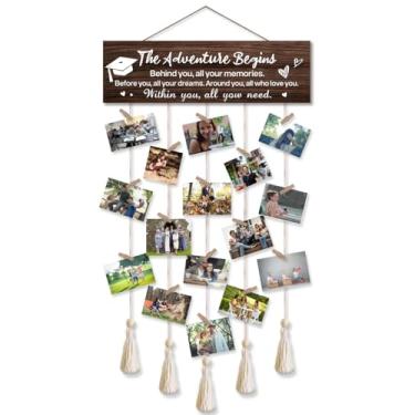Imagem de Gwisml The Adventure Begins Suporte para cartão de exibição de fotos de graduação, banner de fotos de graduação com 16 clipes para decoração de parede de festa de graduação