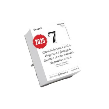 Imagem de Il Calendario Filosofico 2025 com suporte de papelão, tamanho A7 7,5 x 10,5 cm, o primeiro e o calendário de mesa original com 365 dias de frases filosóficas, todos os dias uma frase, feito na Itália