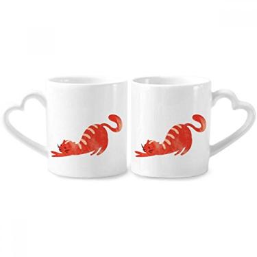 Imagem de Conjunto de canecas de porcelana para casais, animais e gatos gordos esticados em aquarela, com alça de coração