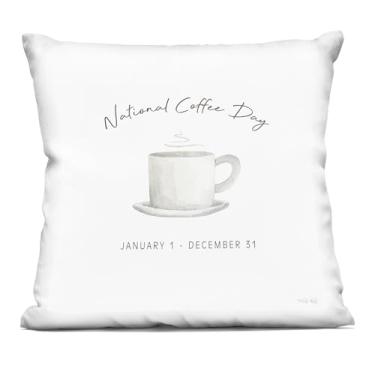 Imagem de Stupell Industries Travesseiro estampado decorativo para o Dia Nacional do Café todos os dias, design de Cindy Jacobs