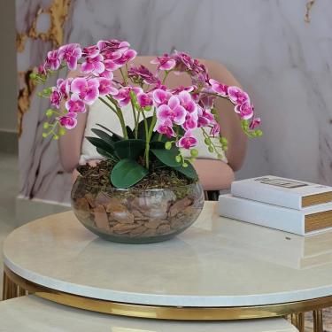 Imagem de Arranjo de Orquídeas Artificiais 3D Grande (12 Hastes) - Vaso Decorativo de Vidro, Perfeito para Decoração de Sala e Espaços Elegantes(Roxo)