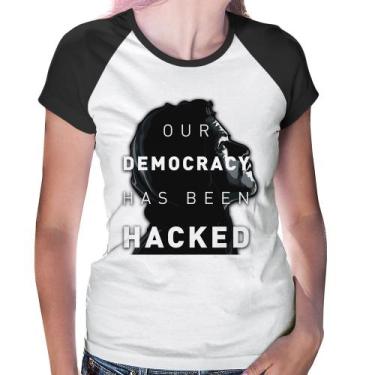 Imagem de Baby Look Raglan Our Democracy Has Been Hacked - Foca na Moda, Branco,
