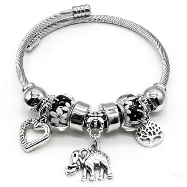 Imagem de Bshpima Pulseira feminina prateada - Pulseira ajustável de aço de titânio com pingente de árvore da vida/coração/urso e contas de cristal, kit de joias com tema de amor, lembrancinhas perfeitas para