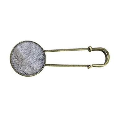 Imagem de Broche de metal retrô abstrato em tecido linho cinza