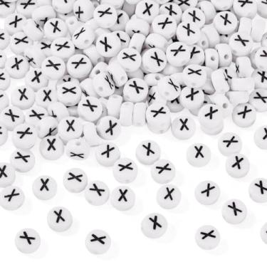 Imagem de FASHEWELRY 500 peças de contas de acrílico letra X 7 x 4 mm contas de plástico planas redondas do alfabeto inicial para pulseiras da amizade, colar, brinco, fabricação de joias, branco, preto