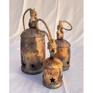 Imagem de Conjunto de 3 sinos gigantes de vaca Harmony enormes vintage feitos à mão rústico Lucky Christmas pendurado em corda sinos de Natal para decoração (sinos grandes rústicos, 10 cm, 15 cm, 20 cm)