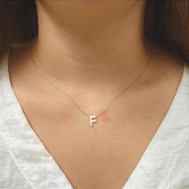 Imagem de Colar de Ouro 18k com Letra 'F' em Madrepérola Natural na Corrente Zet
