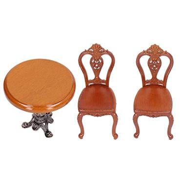 Imagem de CUOFYUNL Conjunto de cadeiras de mesa de jantar para casa de bonecas Mini tamanho nostálgico em liga de bétula modelo de cadeira de mesa para casa de brincar 1/12