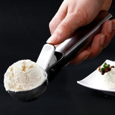 Imagem de Colher de sorvete premium com gatilho de aço inoxidável, colher de sorvete de metal resistente, segura para lava-louças, perfeita para iogurte congelado, gelatos, sundaes, prata média